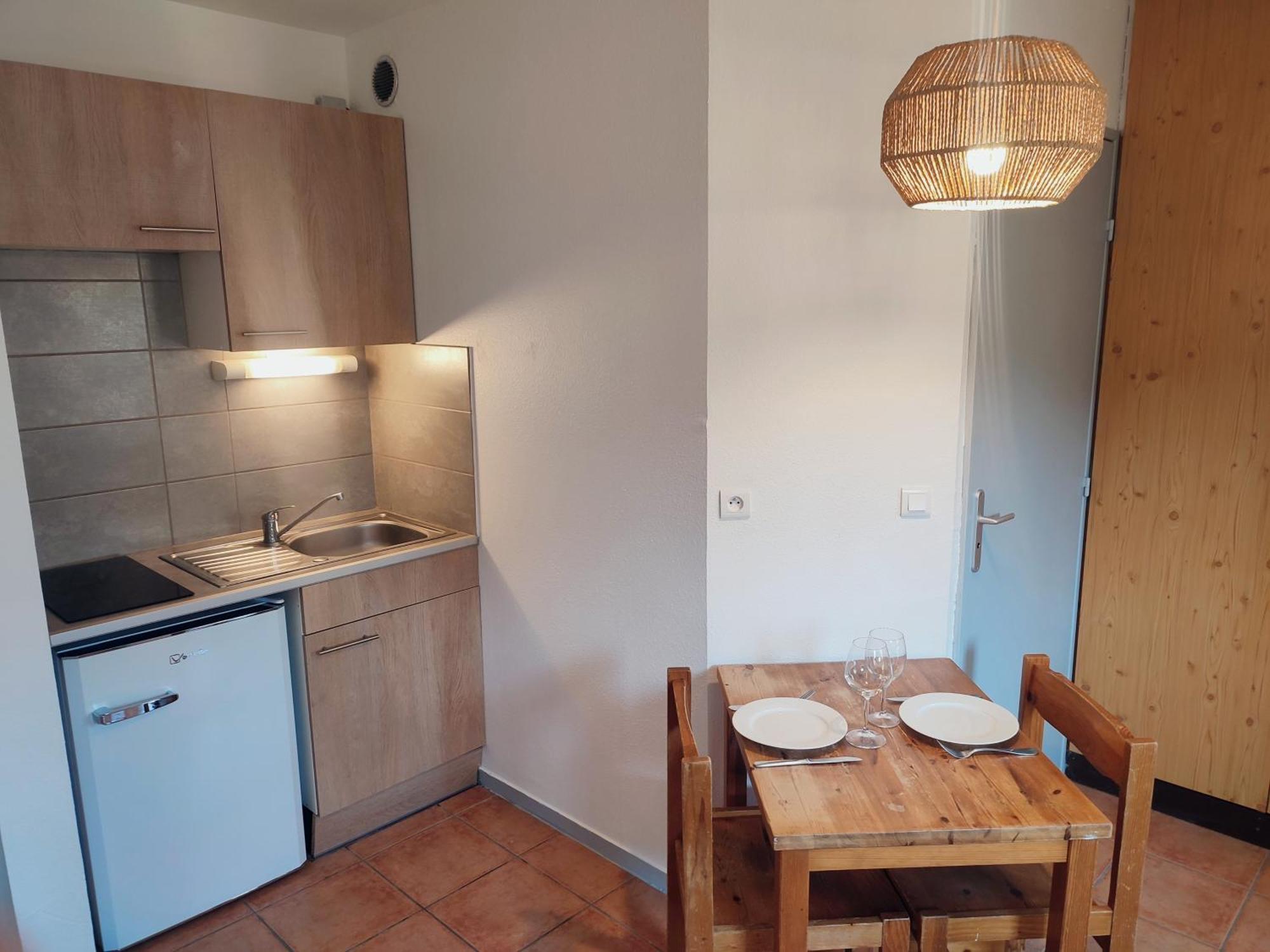 Le Studio Des Garrigues - Climatise Gréoux-les-Bains Esterno foto