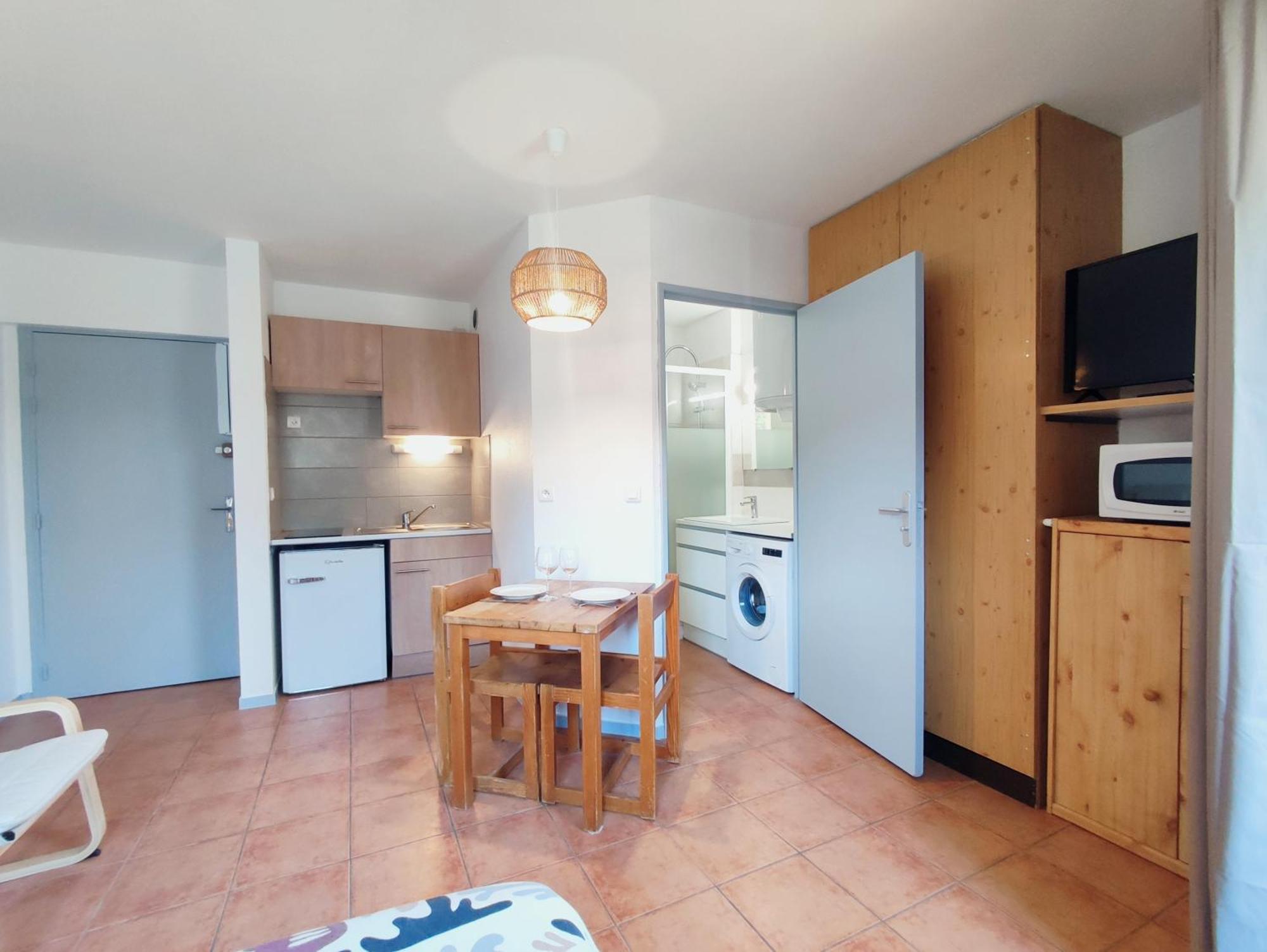 Le Studio Des Garrigues - Climatise Gréoux-les-Bains Esterno foto